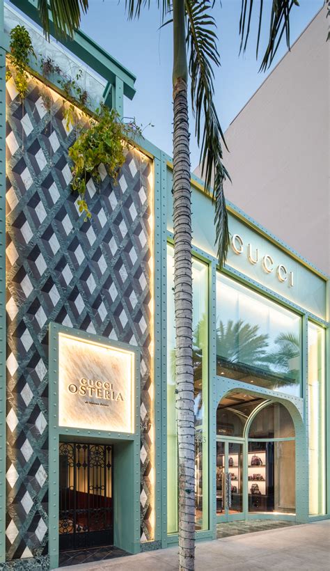 gucci restaurant rodeo drive.